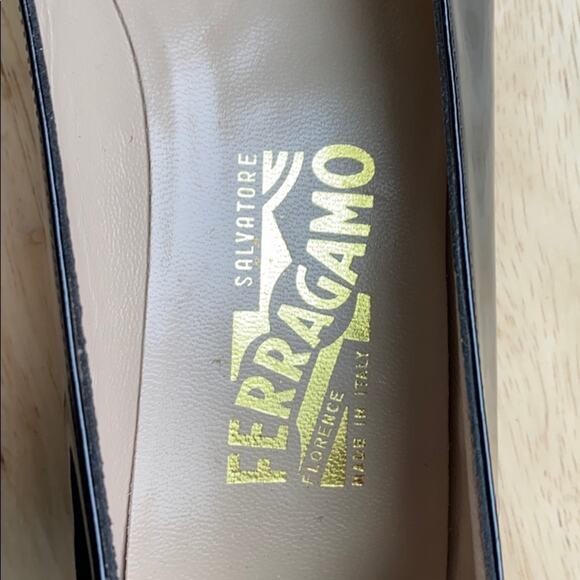 Vintage Salvatore Ferragamo black patent leather classic chic timeless size 10.5 - Picture 11 of 11